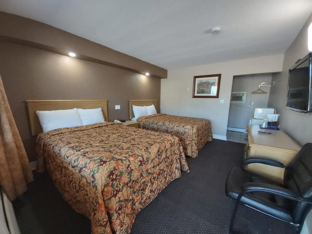 Arnprior Motor Inn Exterior photo