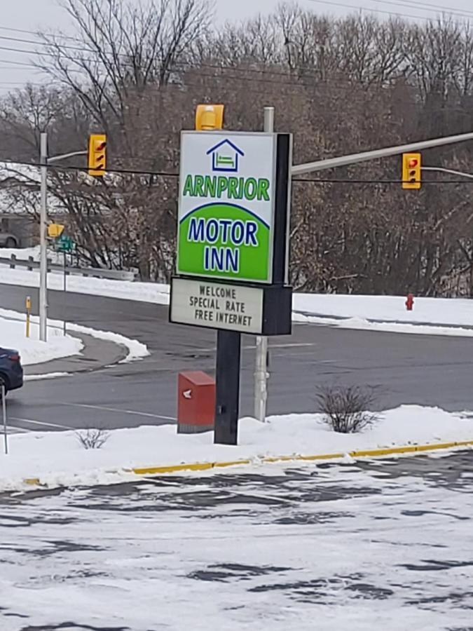 Arnprior Motor Inn Exterior photo