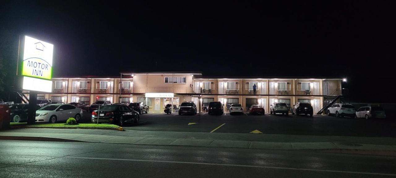 Arnprior Motor Inn Exterior photo